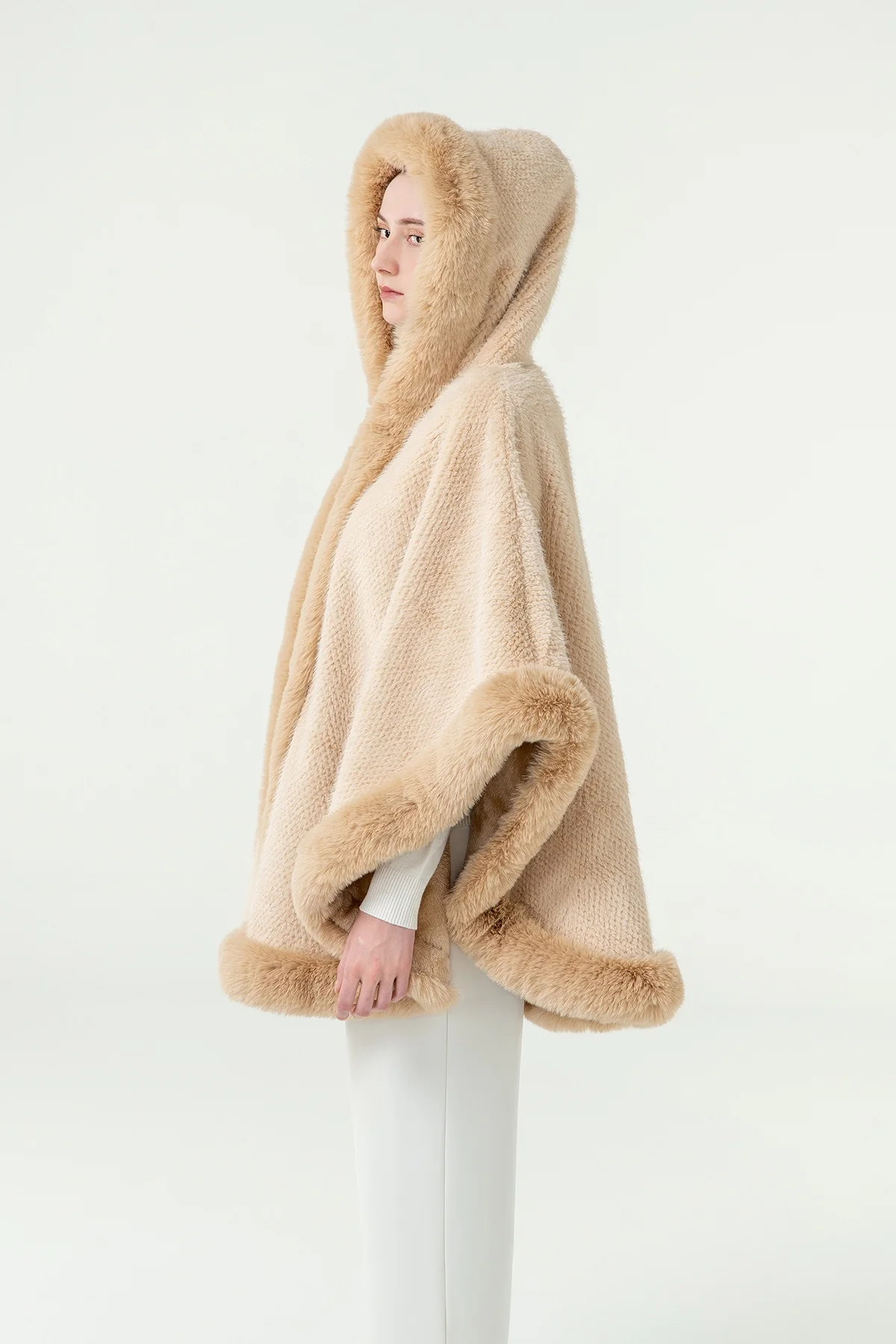 Cashmere Poncho 3